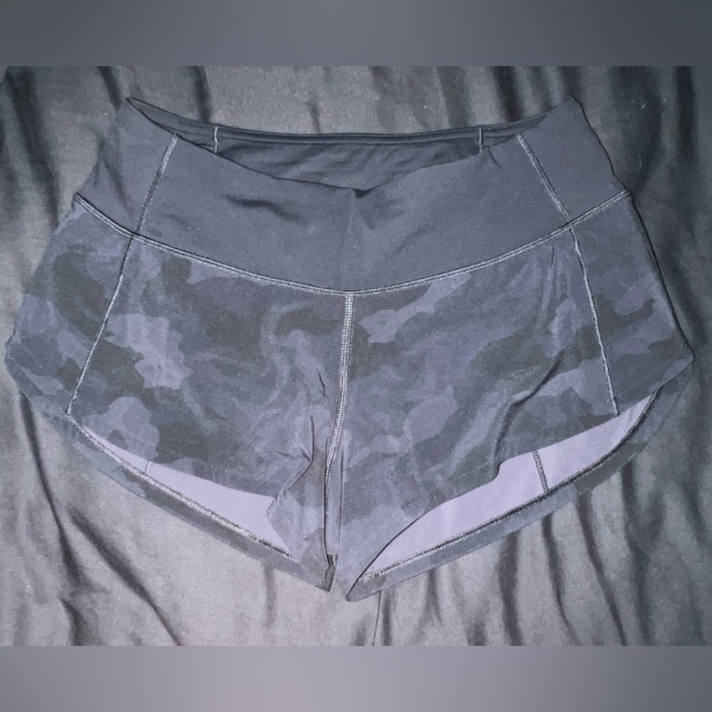 Black camo lululemon speed up low rise shorts
